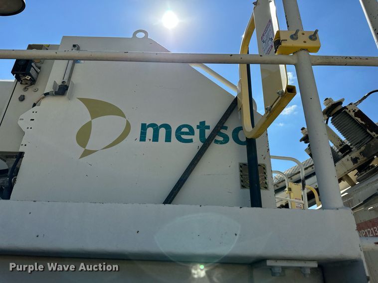 image for item DS2366 2005 Metso LokoTrack LT1213S  crusher