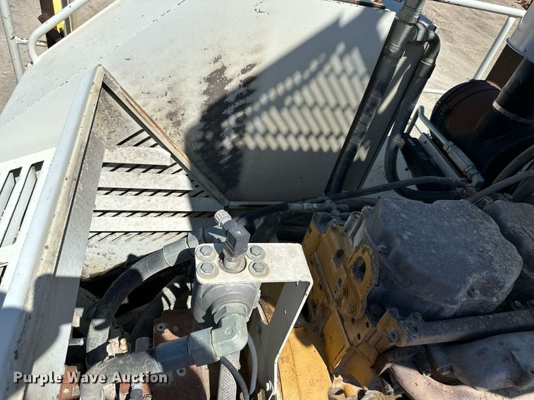 image for item DS2366 2005 Metso LokoTrack LT1213S  crusher