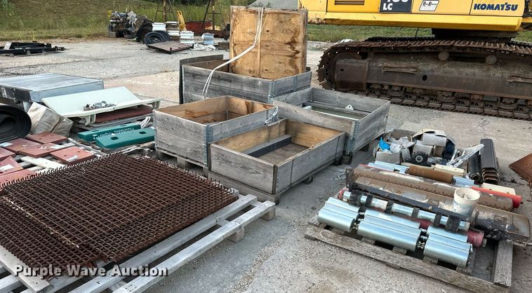 image for item DS2367 Metso LT1213 crusher parts