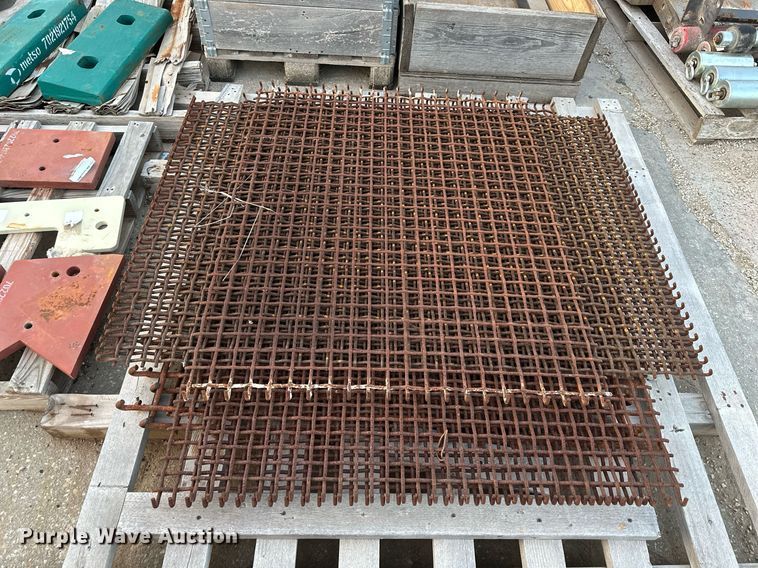 image for item DS2367 Metso LT1213 crusher parts