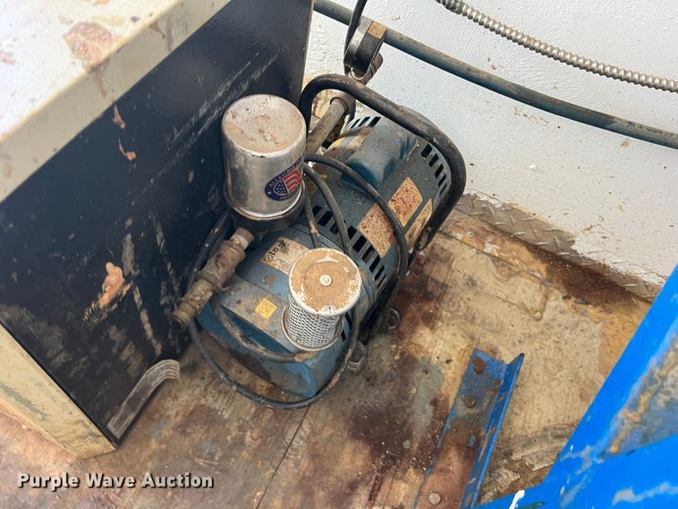 image for item DS2431 2013 Cargo Craft  spray foam trailer