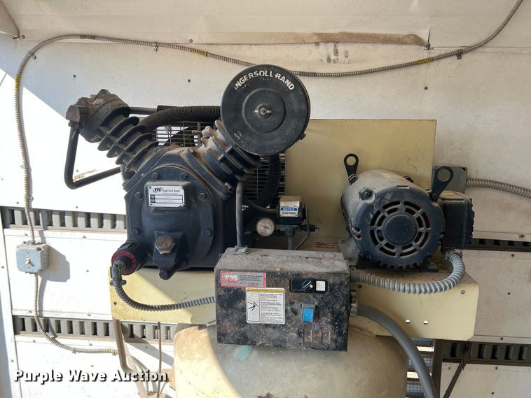 image for item DS2431 2013 Cargo Craft  spray foam trailer