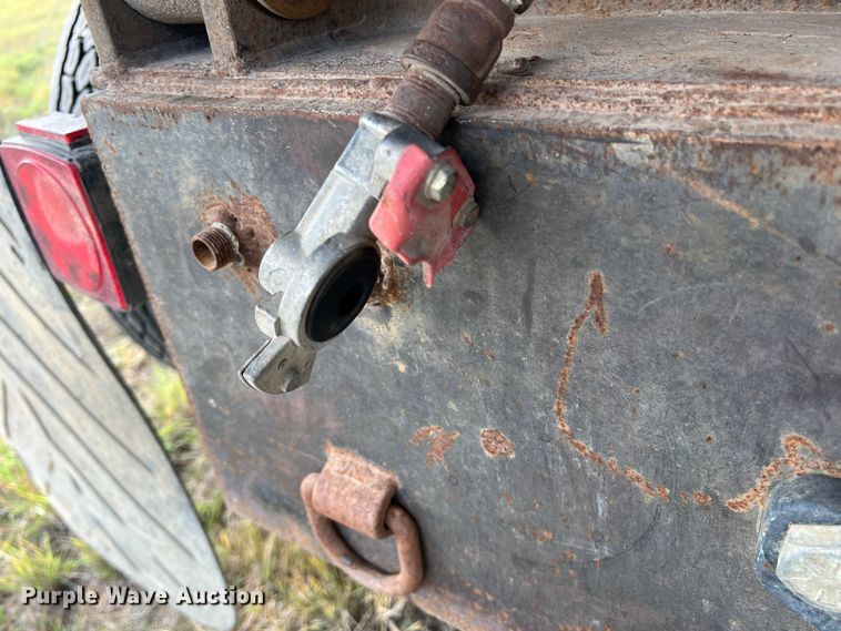 image for item DS2434 1994 White GMC WG  dump truck