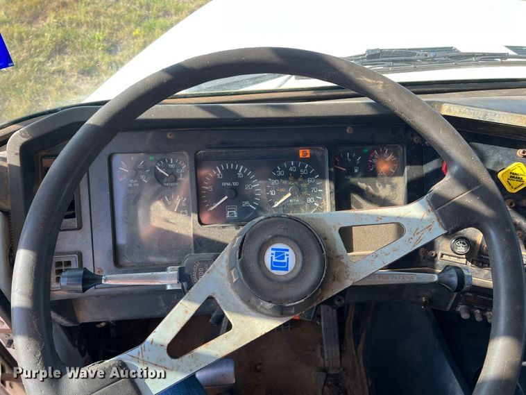 image for item DS2434 1994 White GMC WG  dump truck