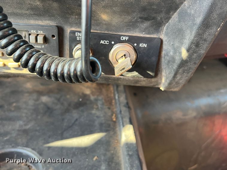 image for item DS2434 1994 White GMC WG  dump truck