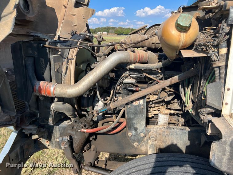 image for item DS2434 1994 White GMC WG  dump truck