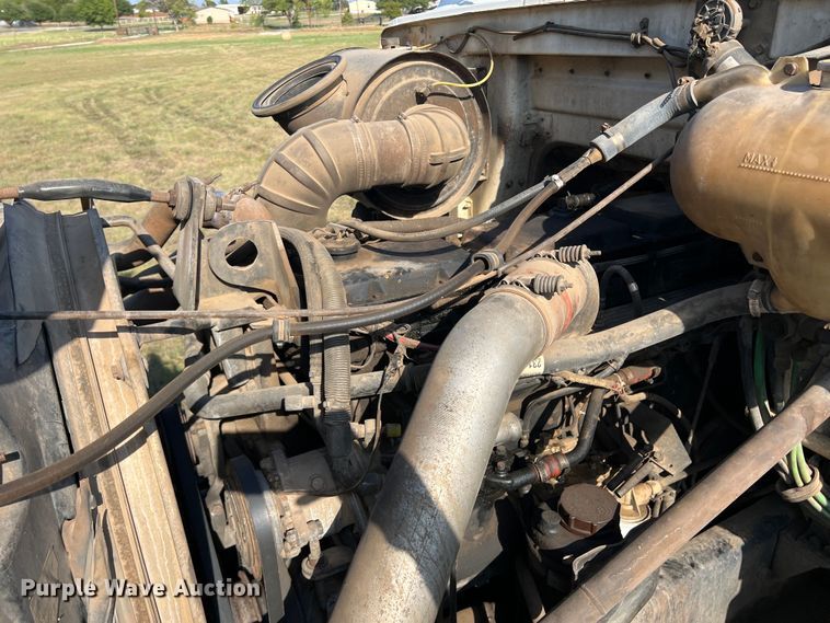 image for item DS2434 1994 White GMC WG  dump truck