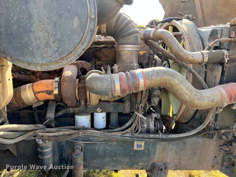 image for item DS2434 1994 White GMC WG  dump truck