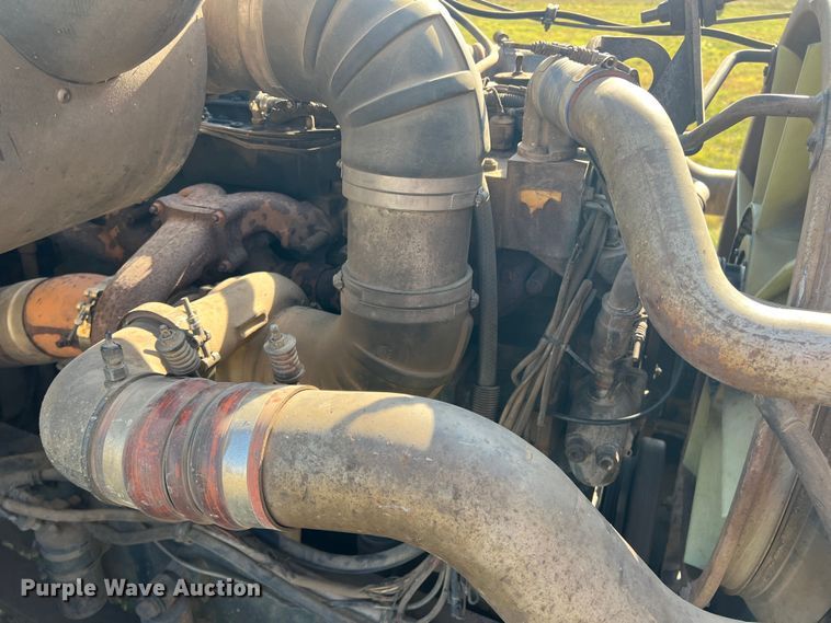 image for item DS2434 1994 White GMC WG  dump truck