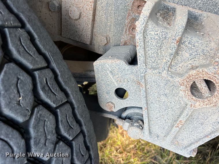 image for item DS2434 1994 White GMC WG  dump truck