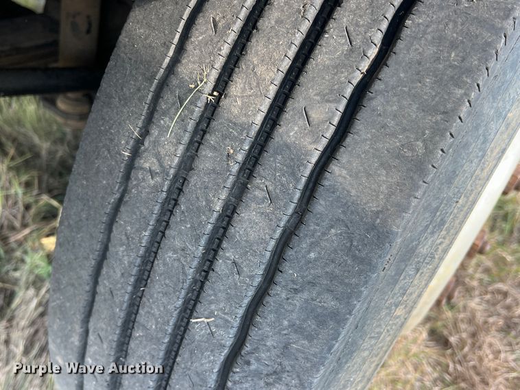 image for item DS2434 1994 White GMC WG  dump truck