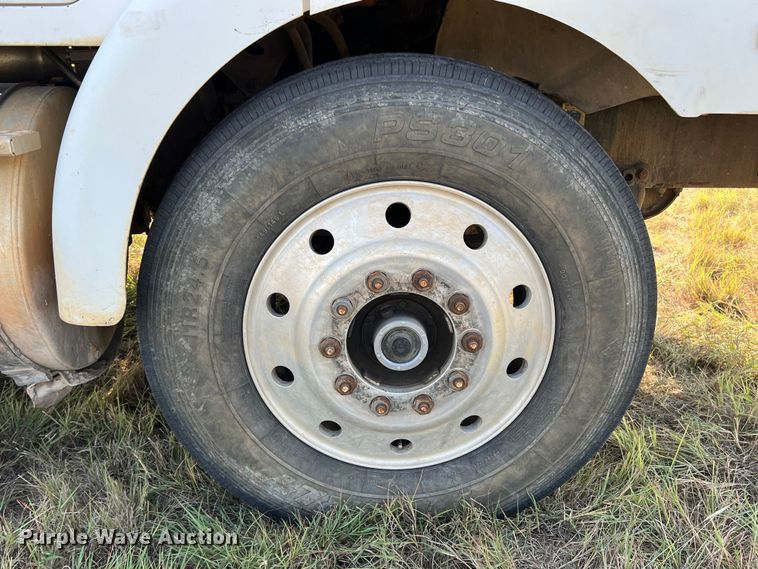 image for item DS2434 1994 White GMC WG  dump truck