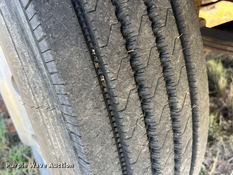 image for item DS2434 1994 White GMC WG  dump truck