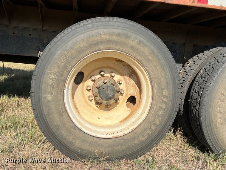 image for item DS2434 1994 White GMC WG  dump truck