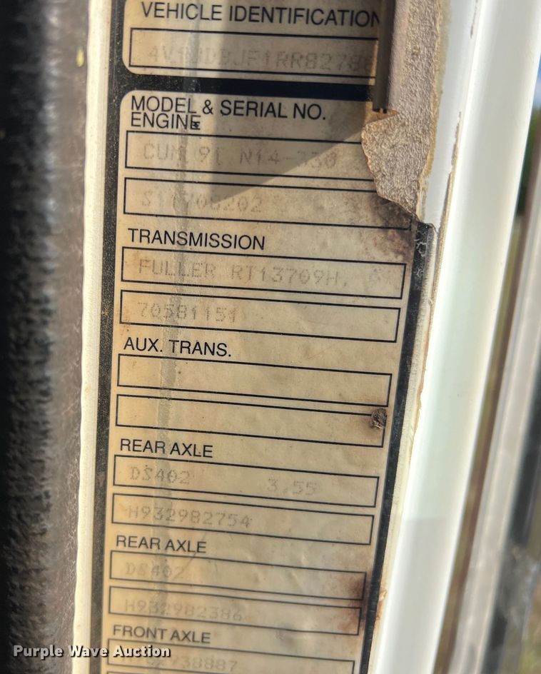 image for item DS2434 1994 White GMC WG  dump truck