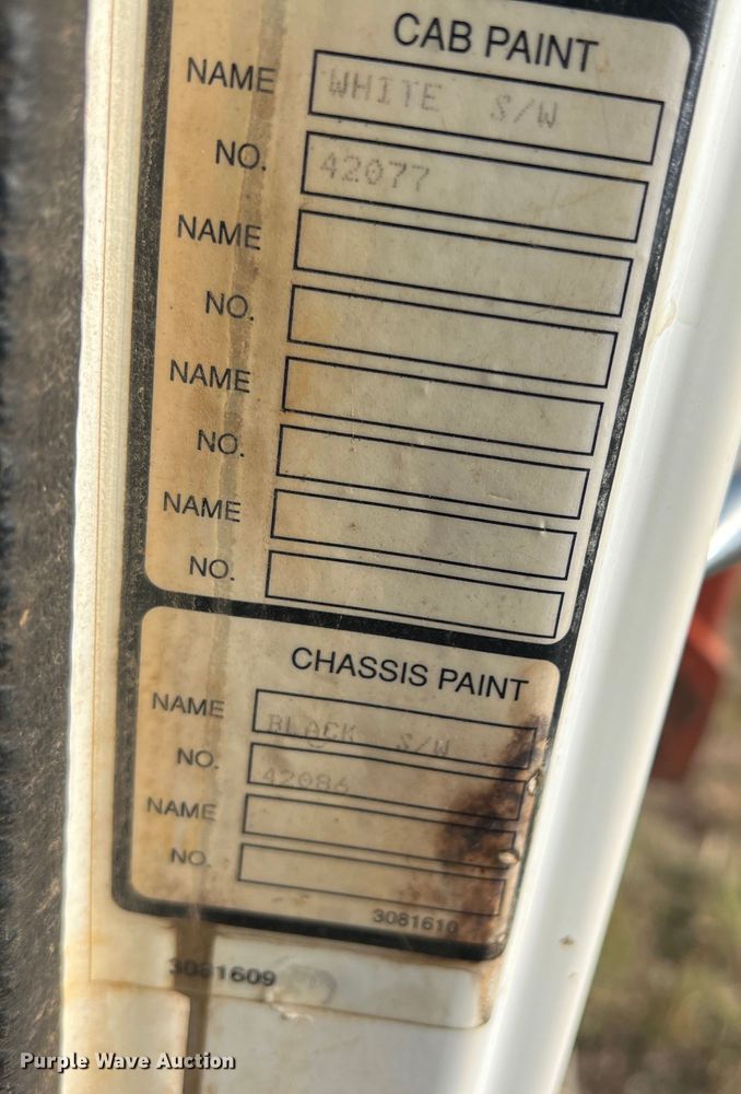 image for item DS2434 1994 White GMC WG  dump truck