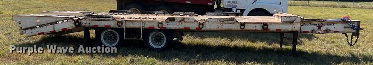 image for item DS2435 2008 Southwest Goosneck PHD2498222EA  equipment trailer