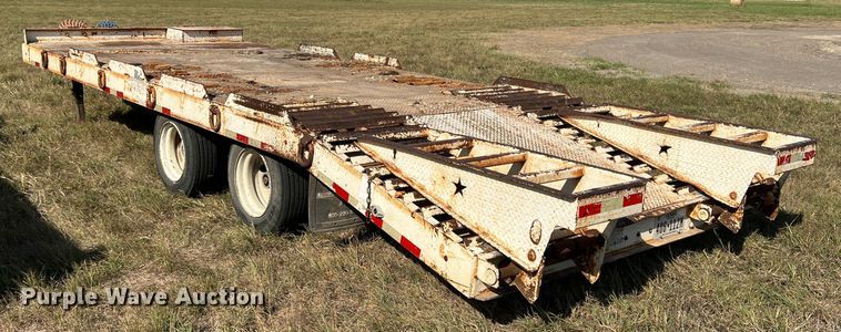 image for item DS2435 2008 Southwest Goosneck PHD2498222EA  equipment trailer