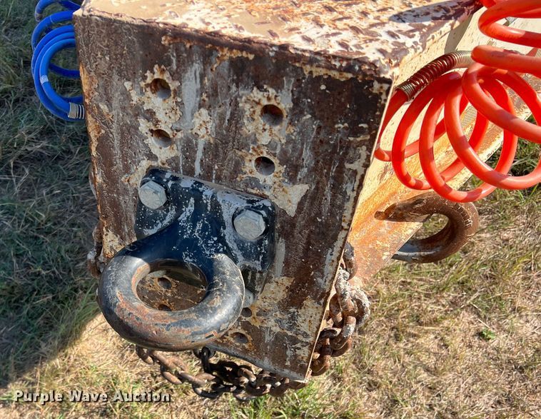 image for item DS2435 2008 Southwest Goosneck PHD2498222EA  equipment trailer