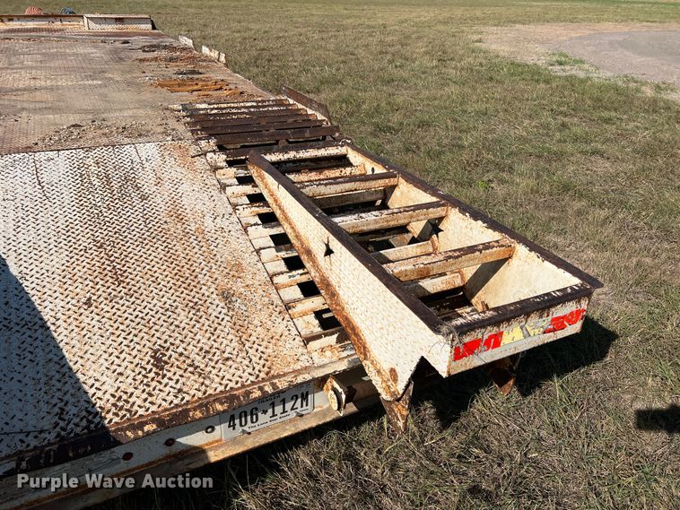 image for item DS2435 2008 Southwest Goosneck PHD2498222EA  equipment trailer