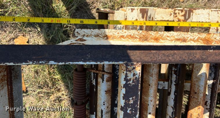 image for item DS2435 2008 Southwest Goosneck PHD2498222EA  equipment trailer