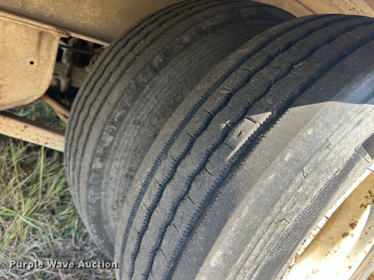 image for item DS2435 2008 Southwest Goosneck PHD2498222EA  equipment trailer