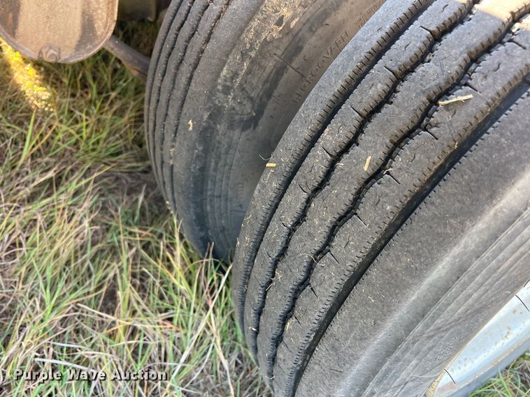 image for item DS2435 2008 Southwest Goosneck PHD2498222EA  equipment trailer