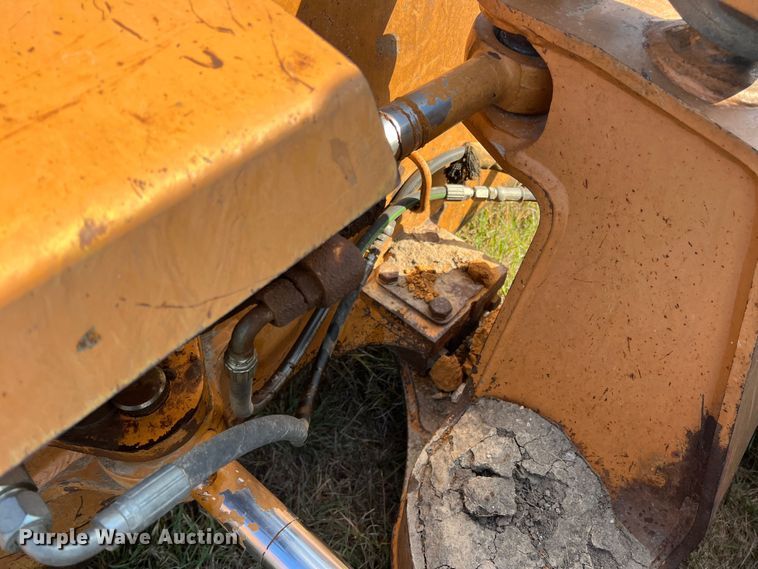 image for item DS2436 Case 650L LGP  dozer