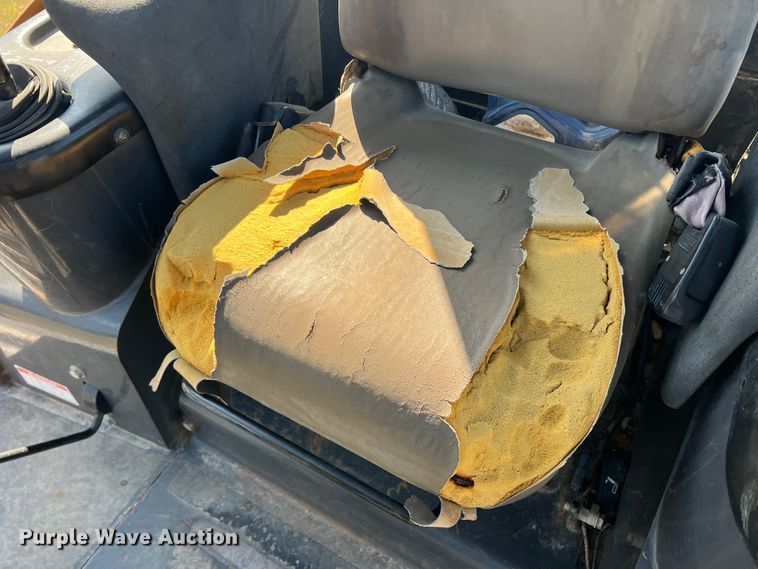 image for item DS2436 Case 650L LGP  dozer