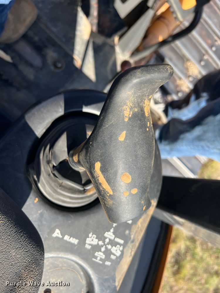 image for item DS2436 Case 650L LGP  dozer