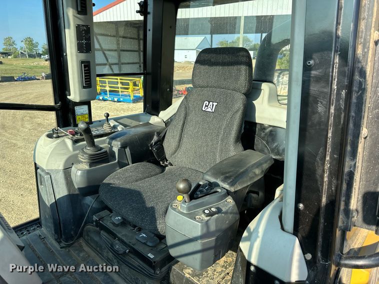 image for item DV1016 2018 Caterpillar 953K  track loader