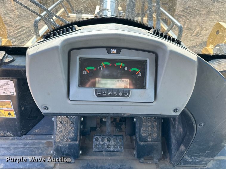 image for item DV1016 2018 Caterpillar 953K  track loader