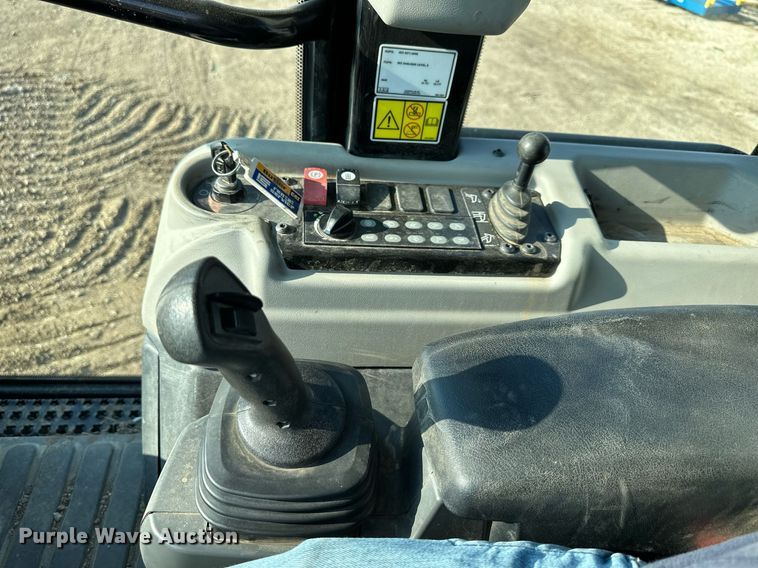 image for item DV1016 2018 Caterpillar 953K  track loader