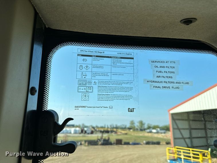 image for item DV1016 2018 Caterpillar 953K  track loader