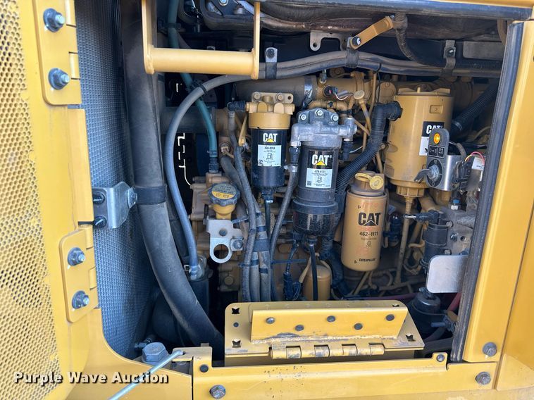 image for item DV1016 2018 Caterpillar 953K  track loader