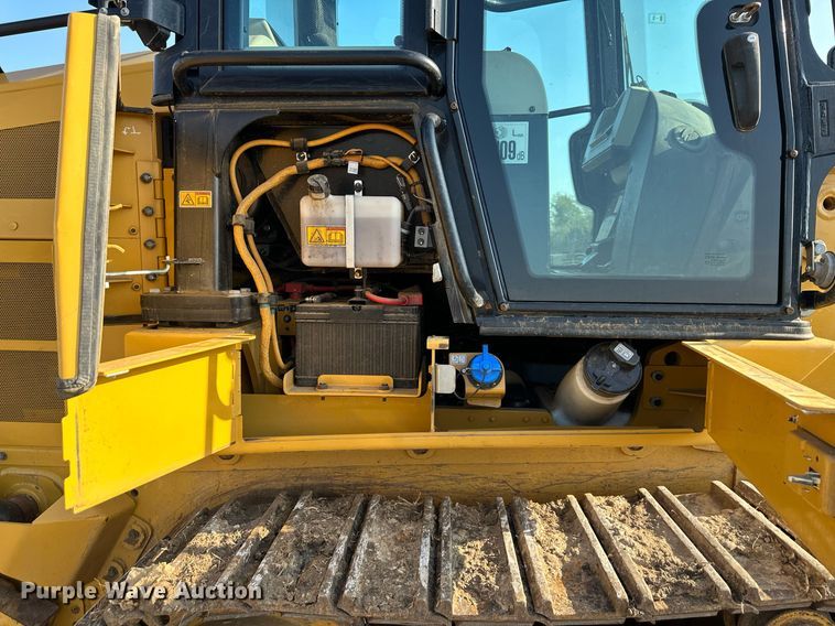 image for item DV1016 2018 Caterpillar 953K  track loader