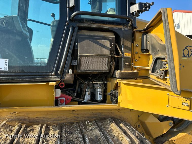 image for item DV1016 2018 Caterpillar 953K  track loader