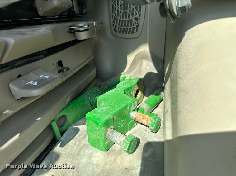 image for item DV1017 2020 John Deere 6155R  MFWD tractor