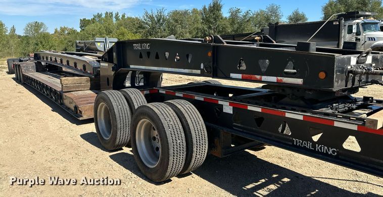 image for item DV1020 2004 Trail King TK120HDG-553  lowboy equipment trailer