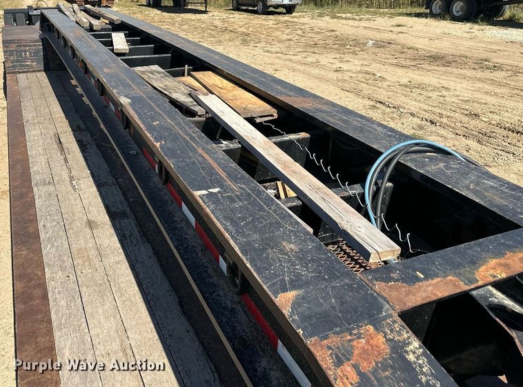 image for item DV1020 2004 Trail King TK120HDG-553  lowboy equipment trailer