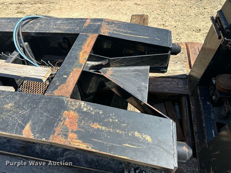 image for item DV1020 2004 Trail King TK120HDG-553  lowboy equipment trailer