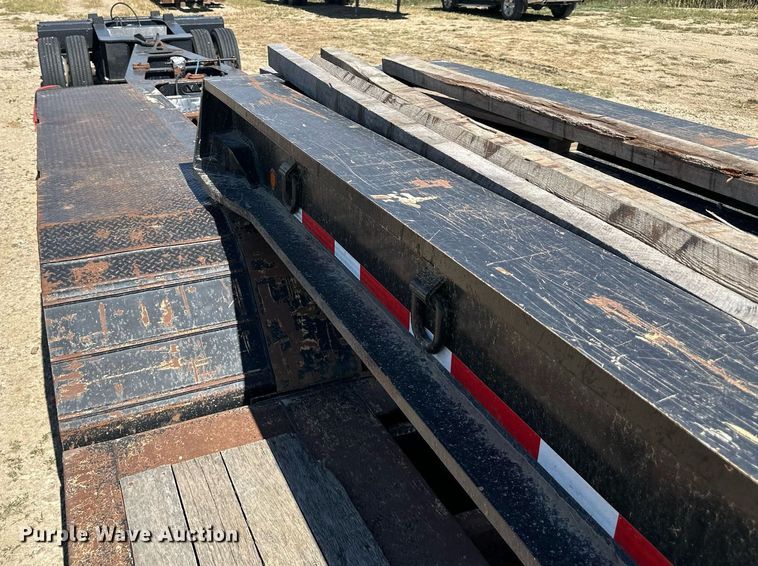 image for item DV1020 2004 Trail King TK120HDG-553  lowboy equipment trailer