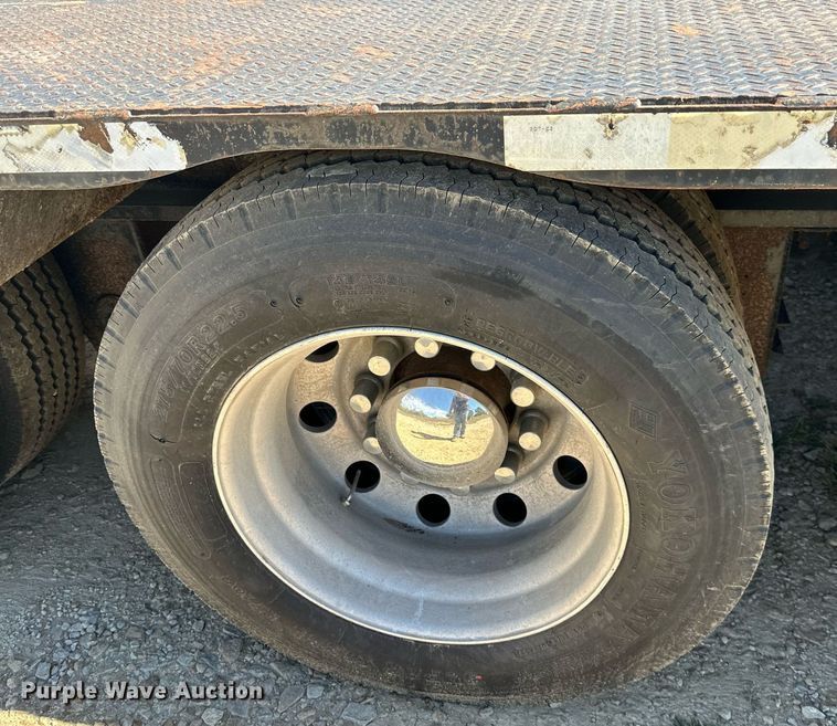 image for item DV1020 2004 Trail King TK120HDG-553  lowboy equipment trailer