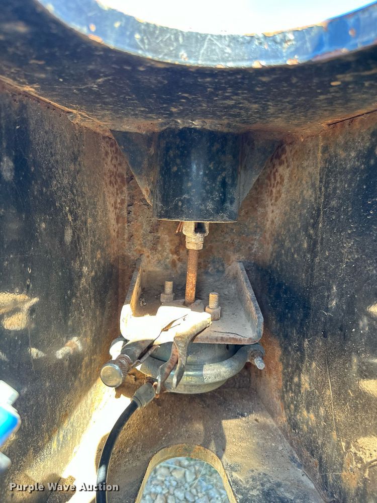 image for item DV1020 2004 Trail King TK120HDG-553  lowboy equipment trailer