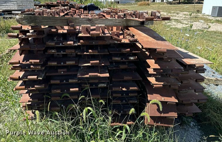 image for item DV1040 Approximately 64 concrete forms