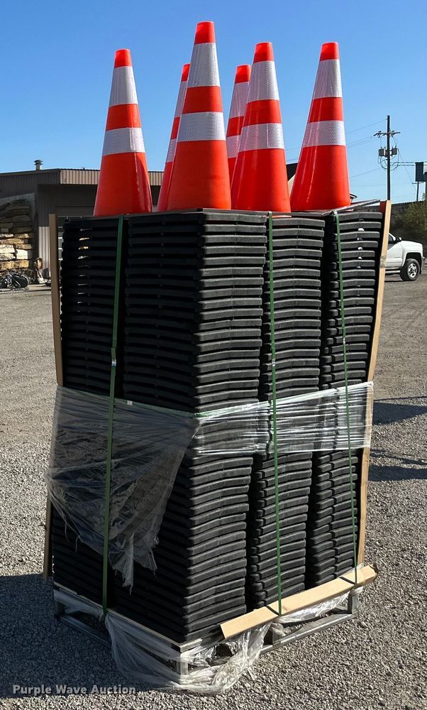 image for item DV1057 (250) 28"H safety cones