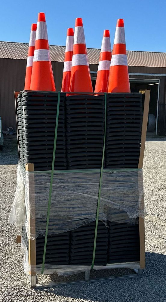 image for item DV1057 (250) 28"H safety cones