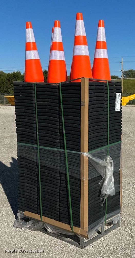 image for item DV1057 (250) 28"H safety cones