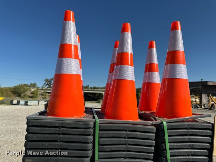 image for item DV1057 (250) 28"H safety cones