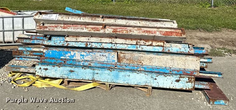 image for item DV1062 Symons  corner forms